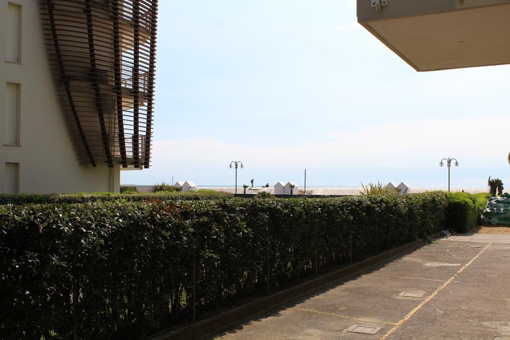 Appartamenti Diplomatic-Residence Fronte Mare-Piazza Torino-לידו די ג'סולו מראה חיצוני תמונה