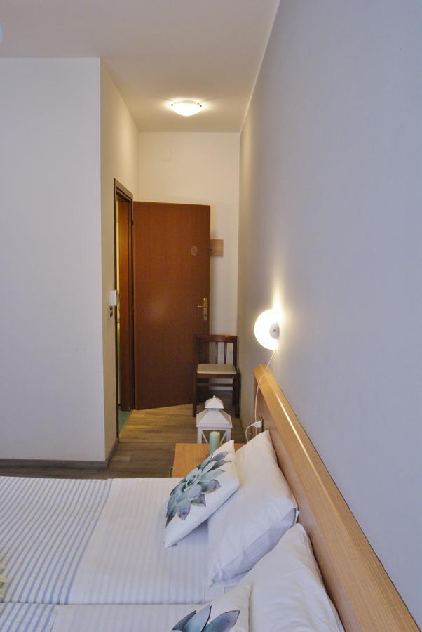 Appartamenti Diplomatic-Residence Fronte Mare-Piazza Torino-לידו די ג'סולו מראה חיצוני תמונה
