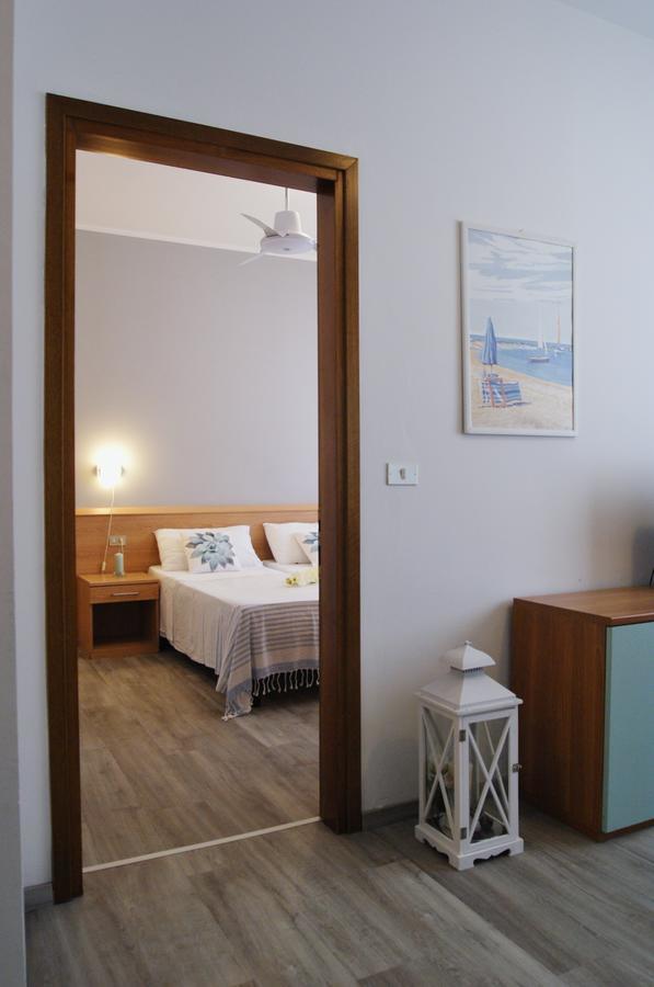 Appartamenti Diplomatic-Residence Fronte Mare-Piazza Torino-לידו די ג'סולו מראה חיצוני תמונה